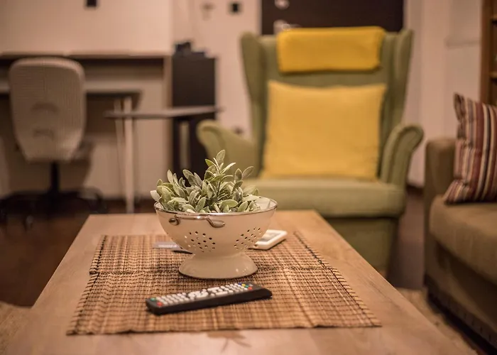 Octagon Apartments, Nilie Hospitality Mgmt